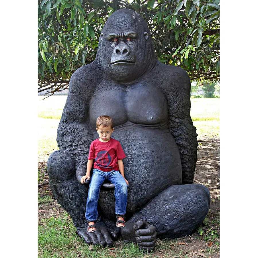 Design Toscano- Giant Male Silverback Gorilla Photo Op Statue