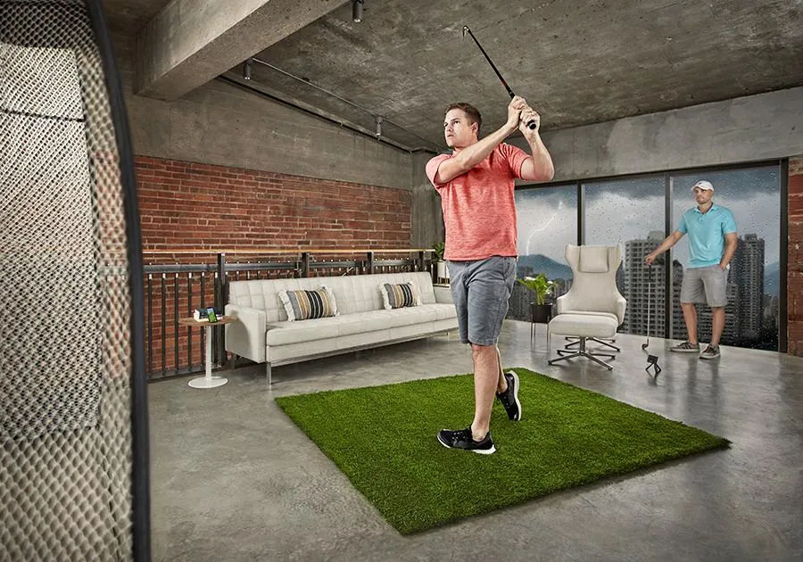 Garmin Approach R10 Launch Monitor and Golf Simulator