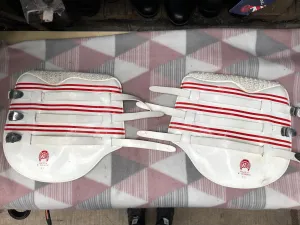 Gera white and red brushing boots size cob FREE POSTAGE