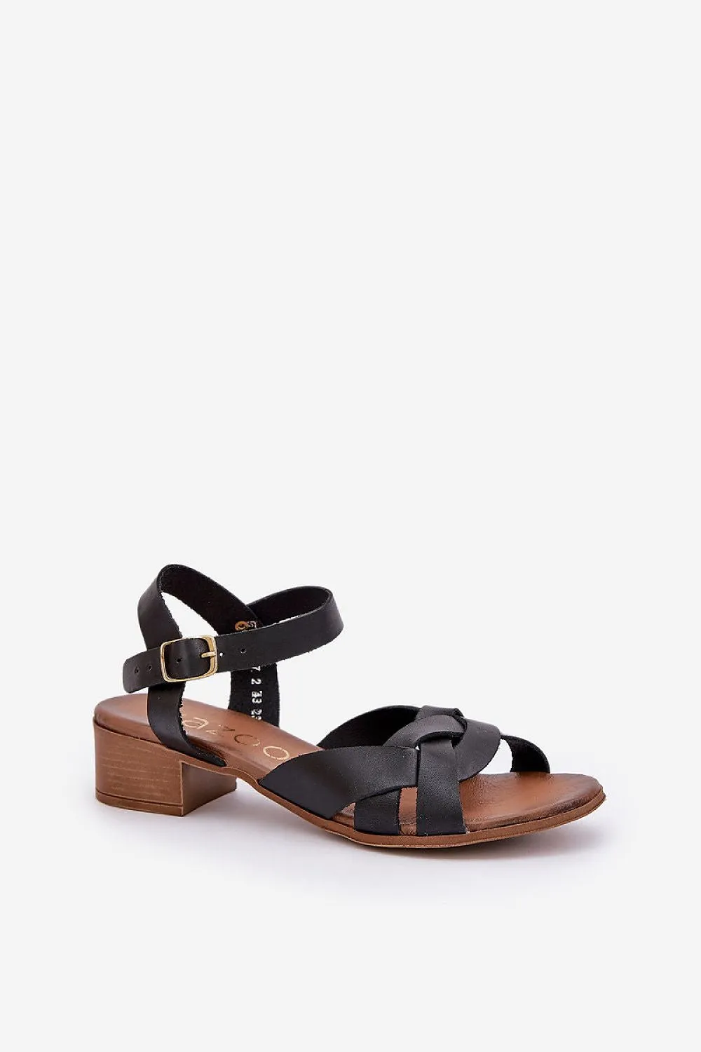 Low heel natural leather sandals
