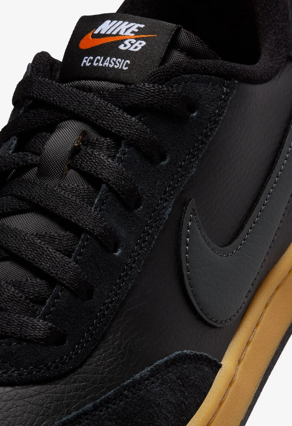 NIKE SB FC Classic