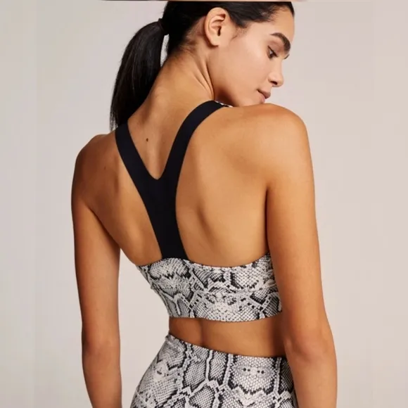 NWT Varley Bassett Sports Bra in Ivory Cobra Snake