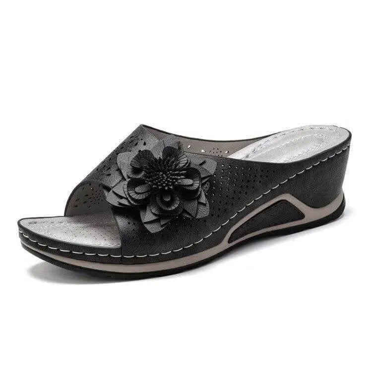 Renata® | Orthopedic sandals made from soft leather with arch support
