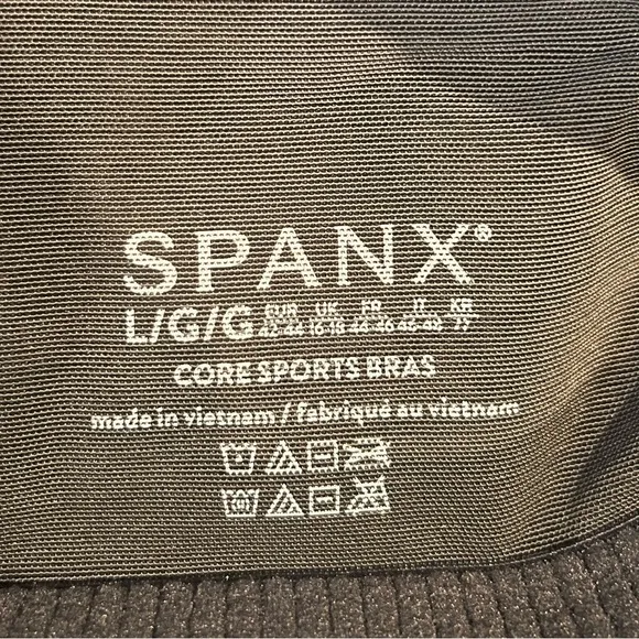 Spanx SpanxShape Black Get Moving Longline Sports Bra NWT Large
