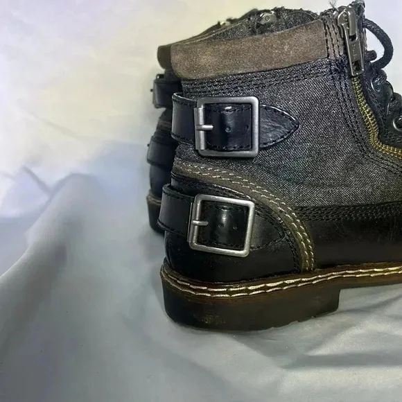 Steve Madden Black Leather Men's Buckle Strap Detail Boots Size 8.5, Pre-owned
