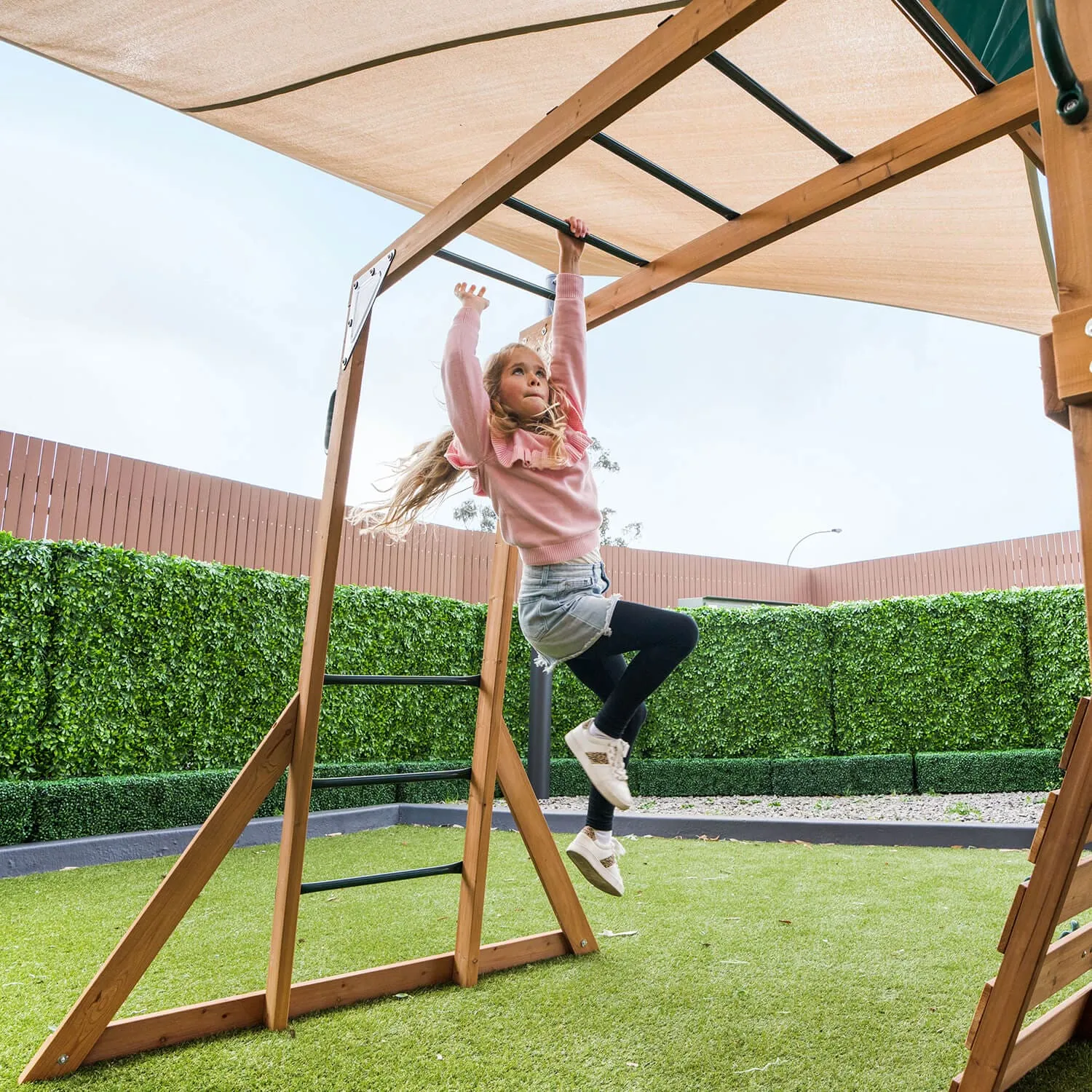 Walton Play Centre & Swing Set (Blue Slide)