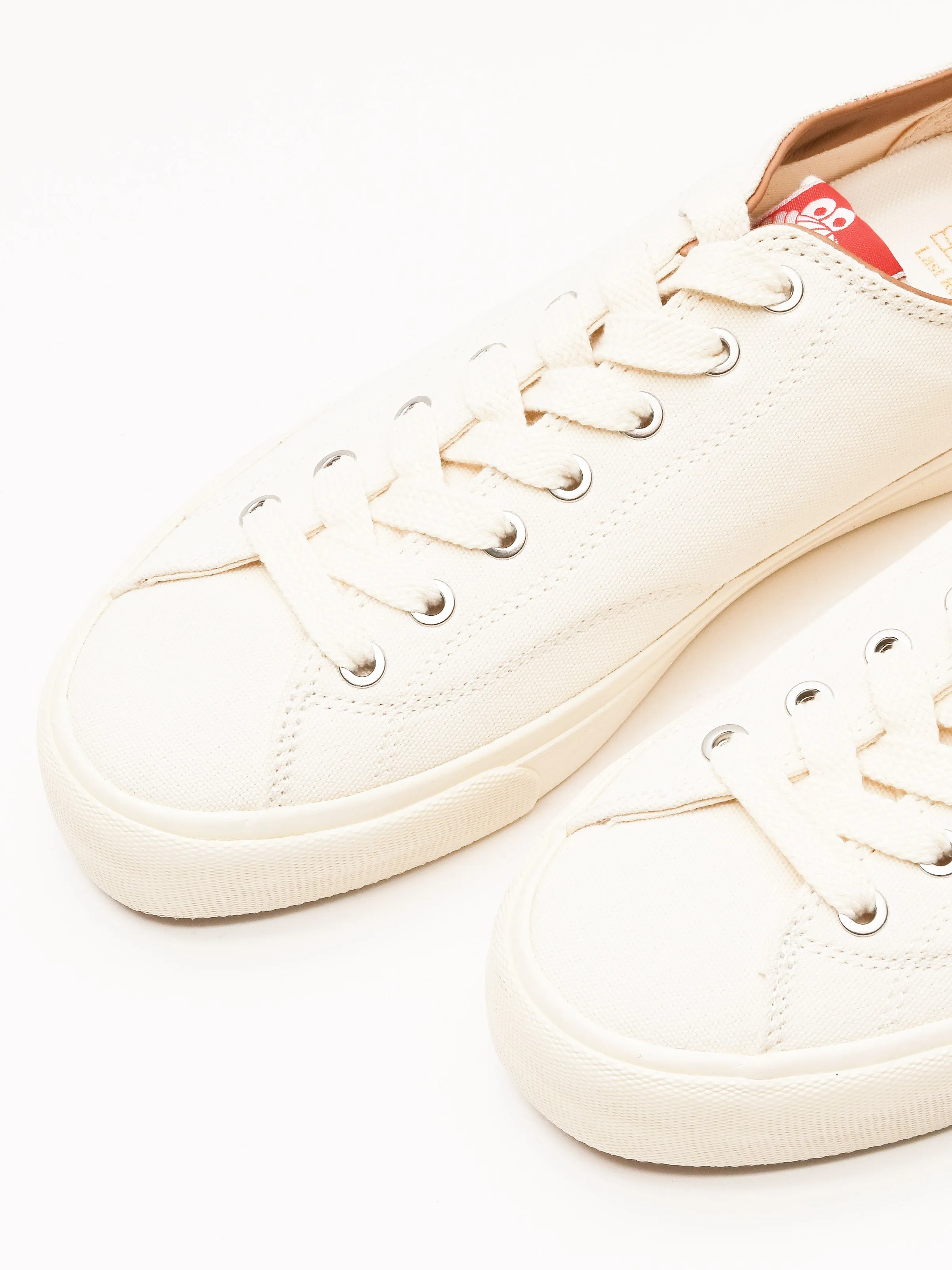 White/White VM003 LO Canvas